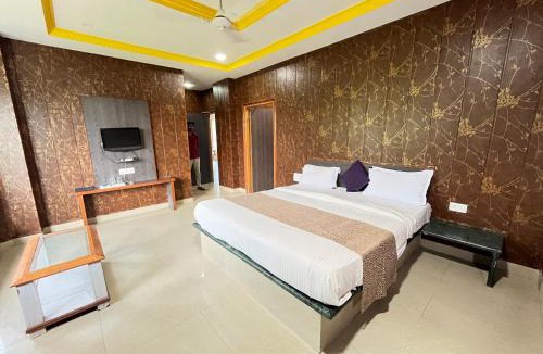 Kankroli Hotel | SHREE DWARKESH RESORT & WATERPARK 966o9o1oo6 07km from shreenathji temple By SK