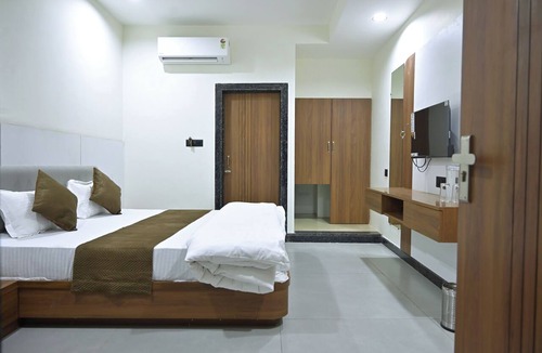 Dahod House | SHREE MAHALAXMI INN