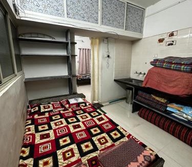 Kolhapur House | Shree Sadguru Krupa Yatri Niwas