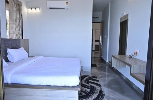 Wai Hotel | Shreejee Villa