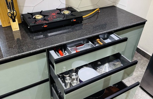 Serilingampally Hotel | Shreshtam Apart Hotel Kondapur