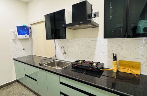 Serilingampally Hotel | Shreshtam Apart Hotel Kondapur