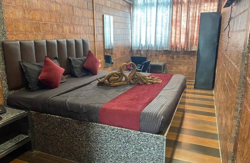 Mendarda Hotel | Shri Shiv Villa Managed By Blue Diamond
