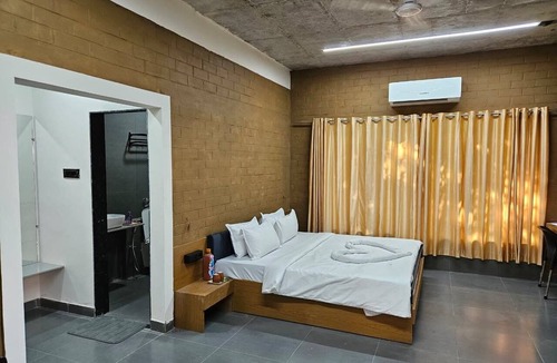 Junagadh Hotel | Shunyata Eco Resort