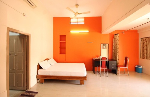 Gopalapuram Hotel | Sibi Lodge