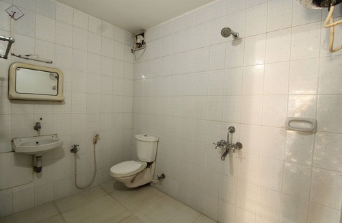 Gopalapuram Hotel | Sibi Lodge