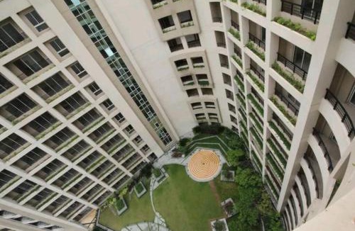 Kolkata Apartment | Siddha Xanadu Studio, Poolside Near Airport, CC2 Mall