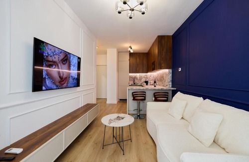 Iasi Apartment | Silk Luxury Design Apartment - Palas Mall & City Center - Free Underground Parking