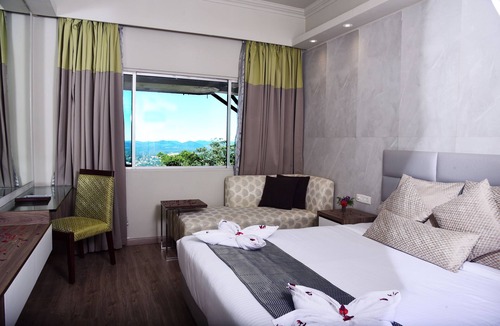 Thalayathimund Hotel | Sinclairs Retreat Ooty