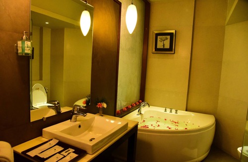 Thalayathimund Hotel | Sinclairs Retreat Ooty