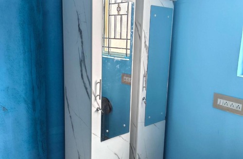 Vyalikaval HBCS Layout Bed & Breakfast | Siri Krishna Gents PG