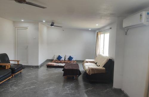 Bhimunipatnam Apartment | siva rama resort, 500 person day time & day & night person 700 ac with attached bathroom ,geezars 20 pix night stay,50 members setting, 2swimming pools,Box cricket ,settil, vally ball, foot ball, basket ball day & night play dora thota,to bheemili, vizag