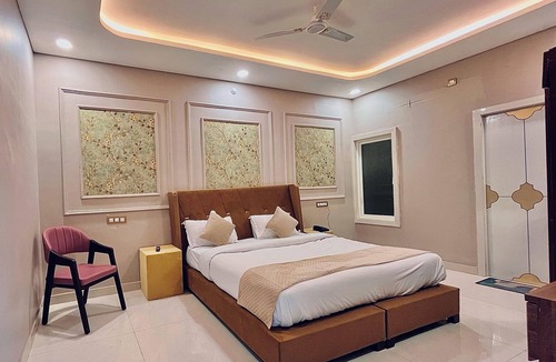 Orchha Hotel | siyavar palace