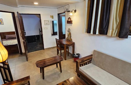 Safdarjung Enclave Apartment | Sky Bloom 2BHK Luxury Homestay