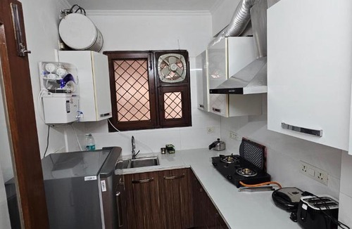 Safdarjung Enclave Apartment | Sky Bloom 2BHK Luxury Homestay
