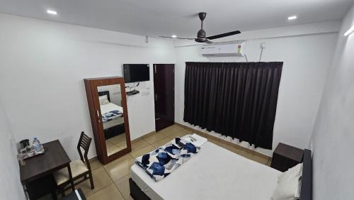 Irinjalakuda Hotel | Sky Residency Lodge