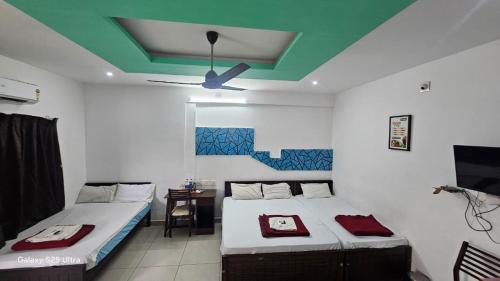 Irinjalakuda Hotel | Sky Residency Lodge