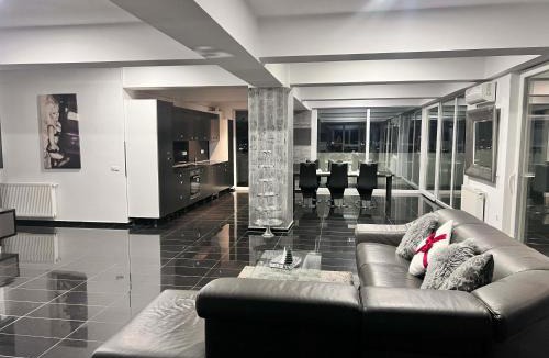 Sibiu Apartment | Sky17 Penthouse Sibiu