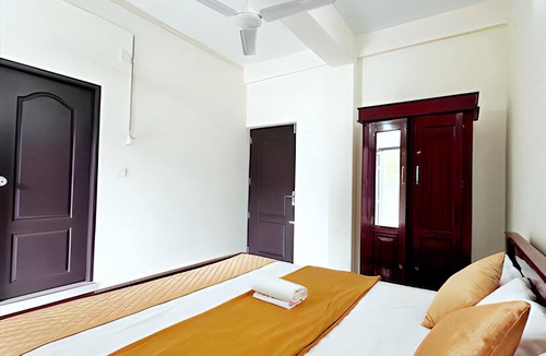 Devikolam Hotel | Skybz - Mankulam