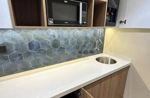 Khar Apartment | Skyline D : A Cozy Studio Apartment