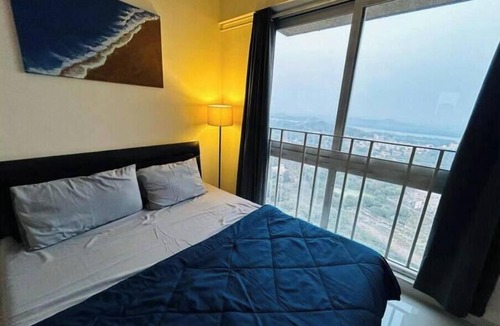 Thane West Apartment | Skyline Hideaway On 20+ Floor The Cozy Den!