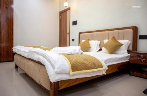 Ranchi Bed & Breakfast | Skyline signature