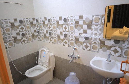 Sholinganallur Hotel | Skytouch Residency-OMR