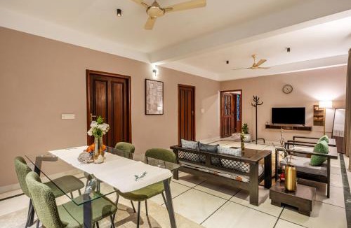 Indiranagar House | Sliceinn Hibiscus - Defence Colony, Indiranagar