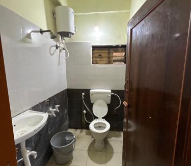 Bommasandra Hotel | SLV boarding and lodging