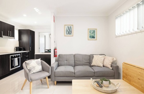 Rocklea Apartment | Smart Suites Self Check-in Apartments - 31 Freney