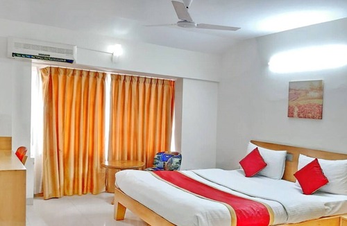 Shanthala Nagar Apartment | SmartStay Private DLX Room in Luxury Apt-M G Road