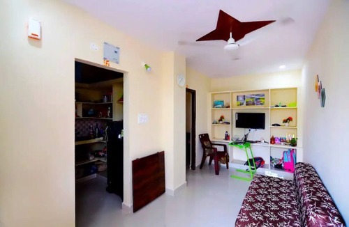 Hyderabad Condo | SN201-Fully Furnished 1BHK AC,TV,300mbps@Suchitra