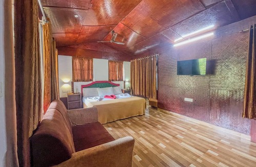 Pirmed Hotel | Snow Hills Nature Resort