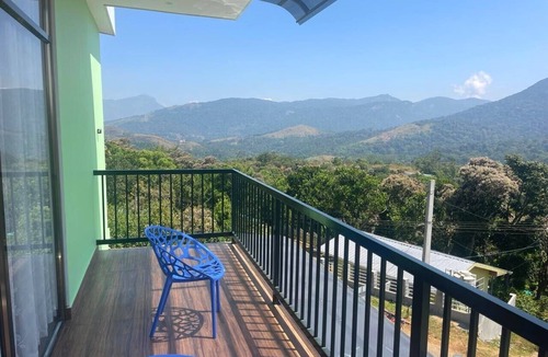 Santhanpara Apartment | Snowy Hills Santhanpara @ Idukki -A Home With Revelations Is Found In Foggy.