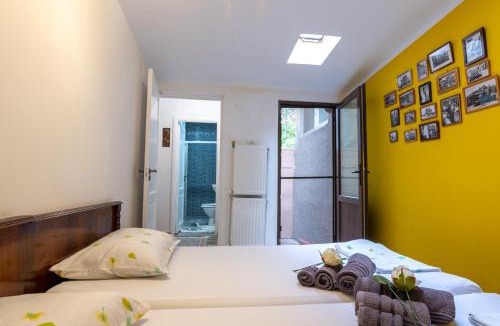 Old Town House | Solis M - Cosy Old Town Home with AC near the Beach and Harbour Private Entrance