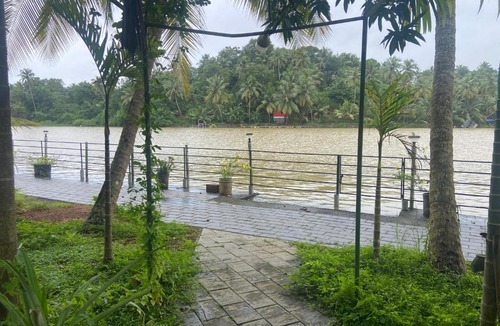 Malappuram House | SOLITUDE Riverside Holiday Home