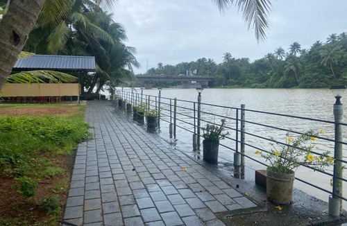 Malappuram House | SOLITUDE Riverside Holiday Home