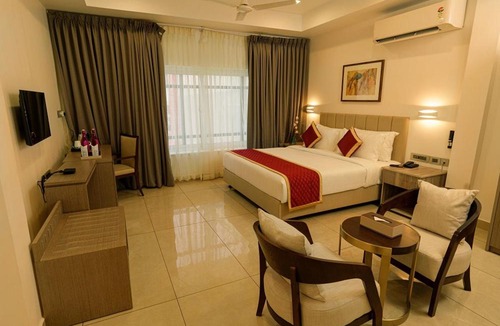 Chirayinkil Hotel | Soorya