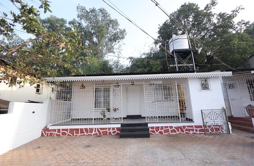 Panchgani Villa | Soothing Villa with WiFi in picturesque Panchgani, Maharashtra Elevate Your Stay