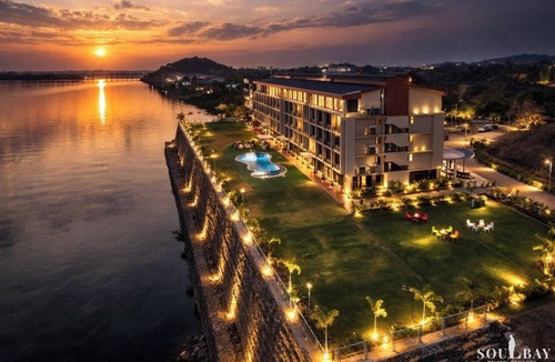 Rajpipla Bed & Breakfast | Soulbay By JPW Resorts