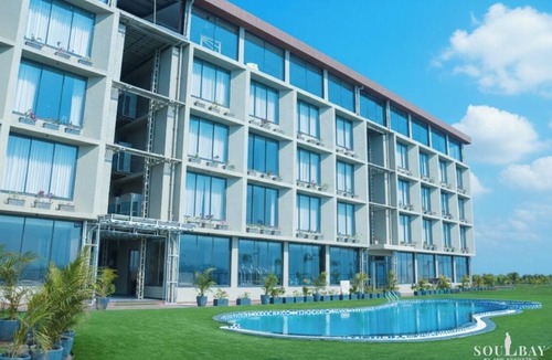 Rajpipla Bed & Breakfast | Soulbay By JPW Resorts