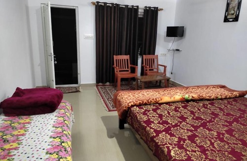 Virarajendrapet House | South point home stay