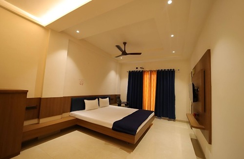 Ghodegaon Hotel | SP Tourist Home