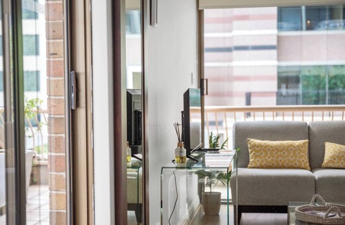 Darling Harbour Apartment | Spacious 1-bed flat in Central Sydney