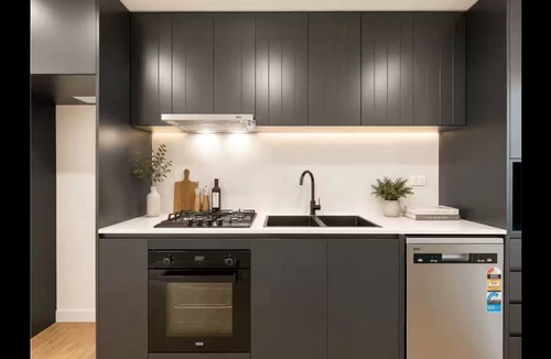 Fairfield Apartment | Spacious 2-Bedroom, 2-Bathroom Apartment with Parking in Fairfield