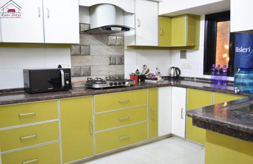 Greater Kailash Apartment | Spacious 2BHK with big bedrooms and kitchen 7