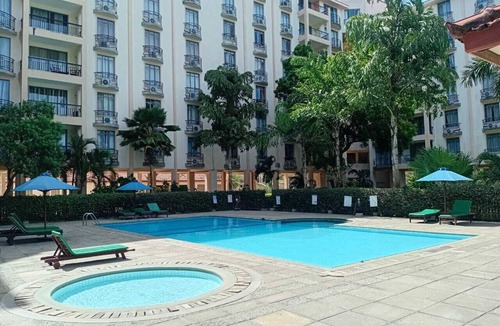 Bamburi Apartment | Spacious 2BR apartment with AC, WiFi and close to the beach access in Mombasa