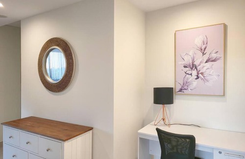 Kogarah Apartment | Spacious 3-Bed Penthouse with Perfect View