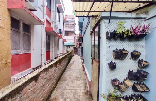 Kolkata Apartment | Spacious 3BHK House opp South City Mall