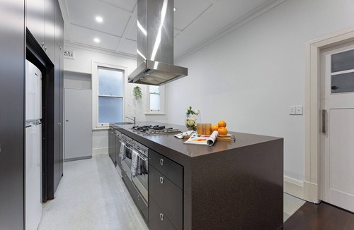 Kings Cross Apartment | Spacious 3BR by CBD–Walk to Harbour, Parks & Cafés